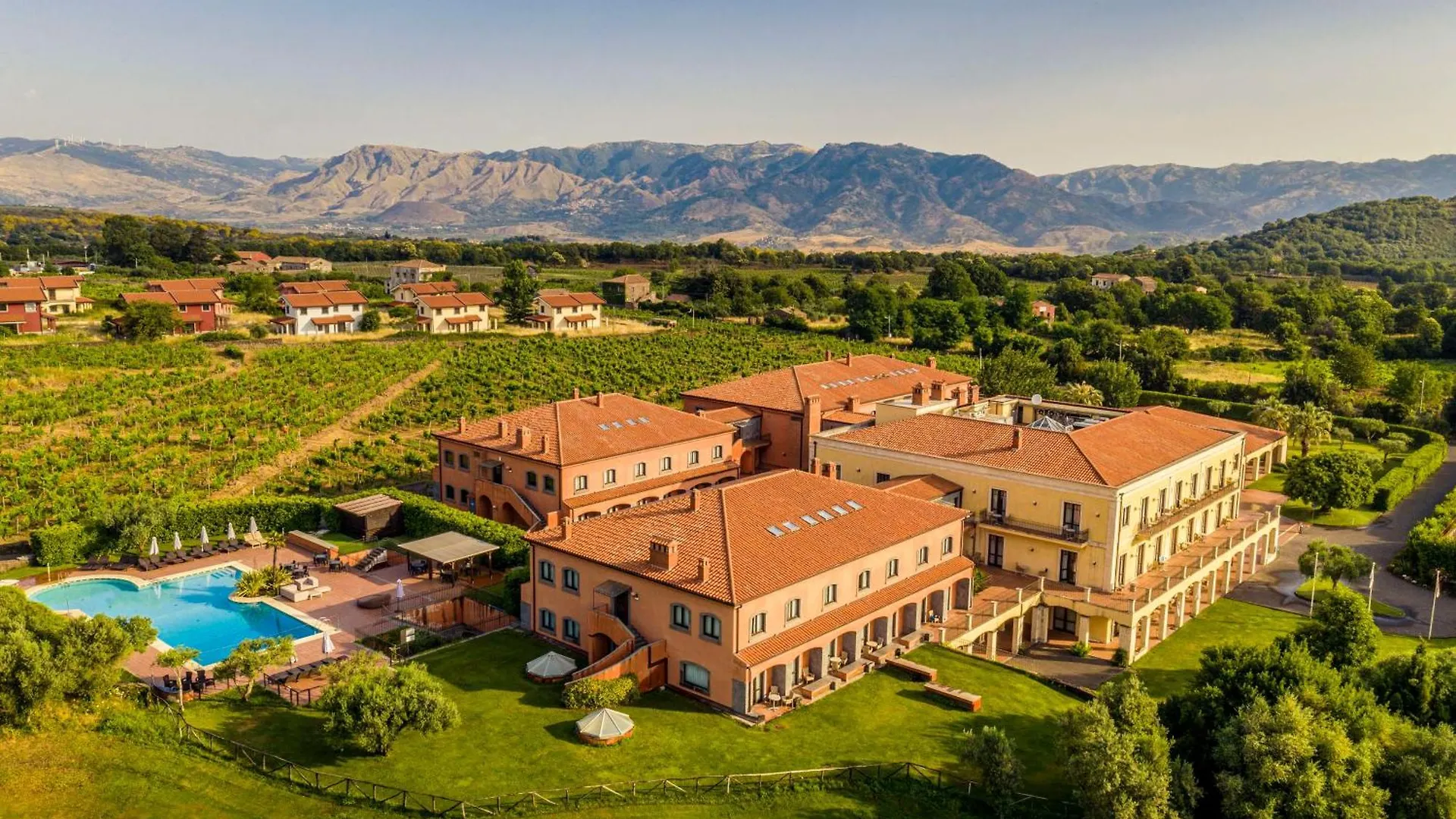 Picciolo Etna Golf Resort & Spa, Curio Collection By Hilton location