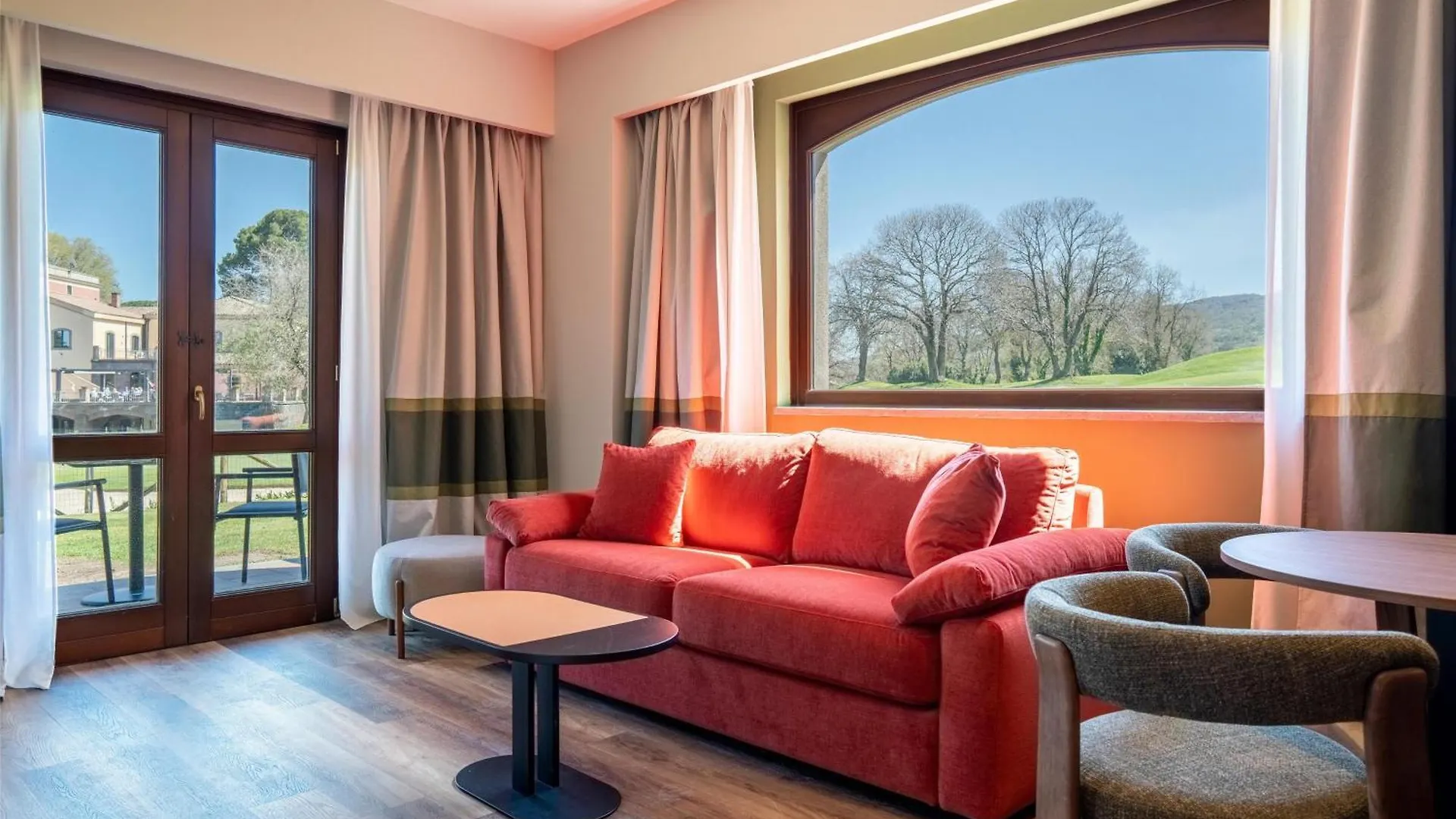 ***** Hotel Picciolo Etna Golf Resort & Spa, Curio Collection By Hilton Castiglione De Sicilia Italië